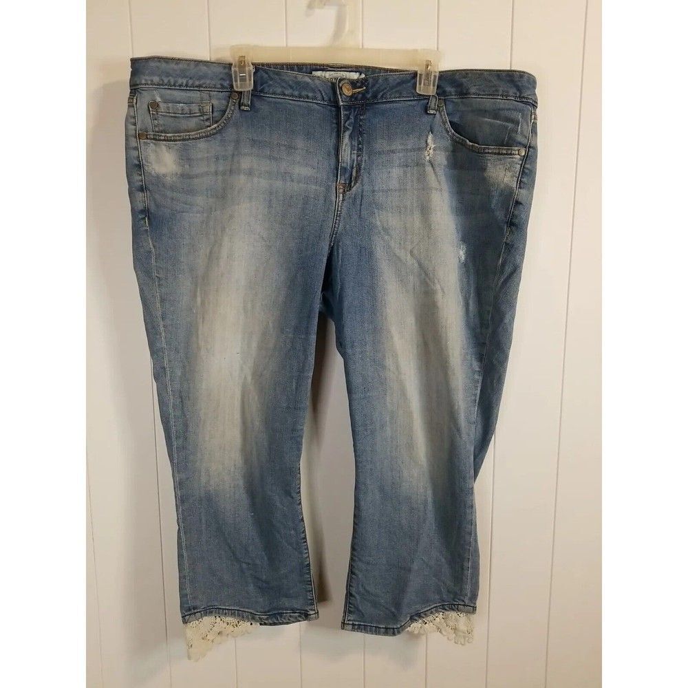 Torrid Jeans Womens 24 Blue Distressed Lace Crochet Trim Cropped Denim